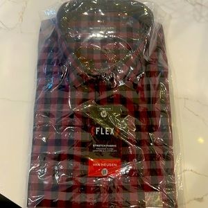 Van Heusen men’s dress shirt